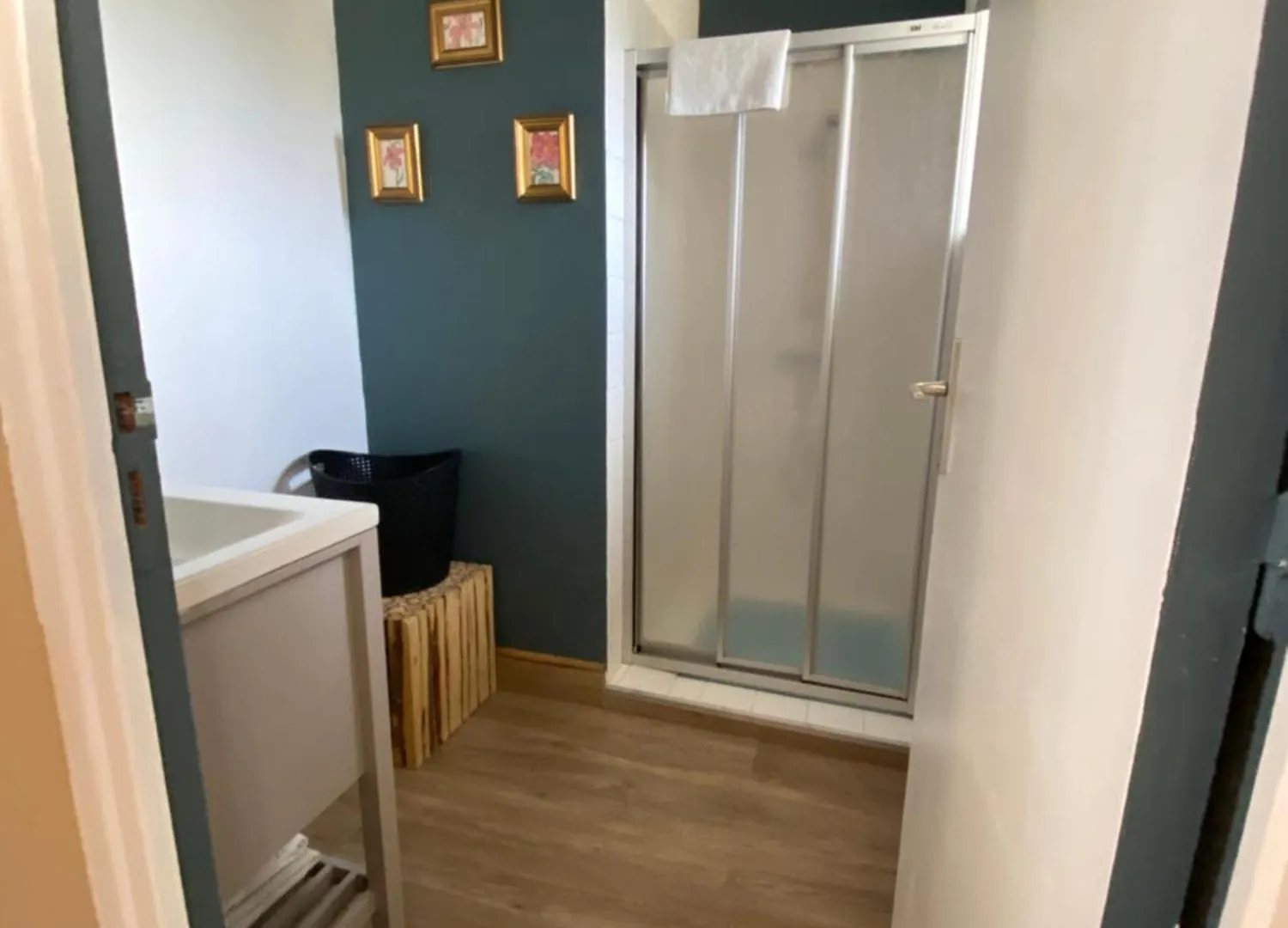 Apartment Studio Logis Les Roses Bourbon-l'Archambault France