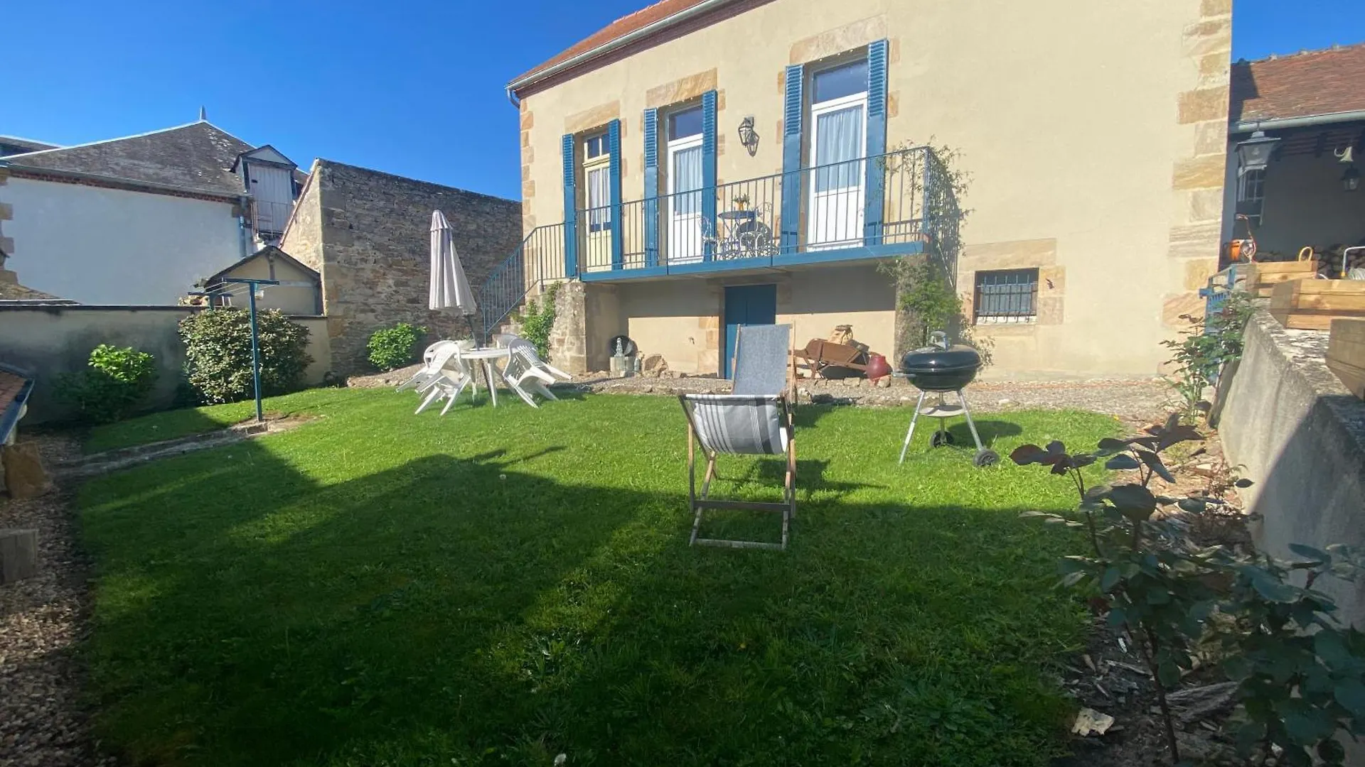 Apartment Studio Logis Les Roses Bourbon-l'Archambault